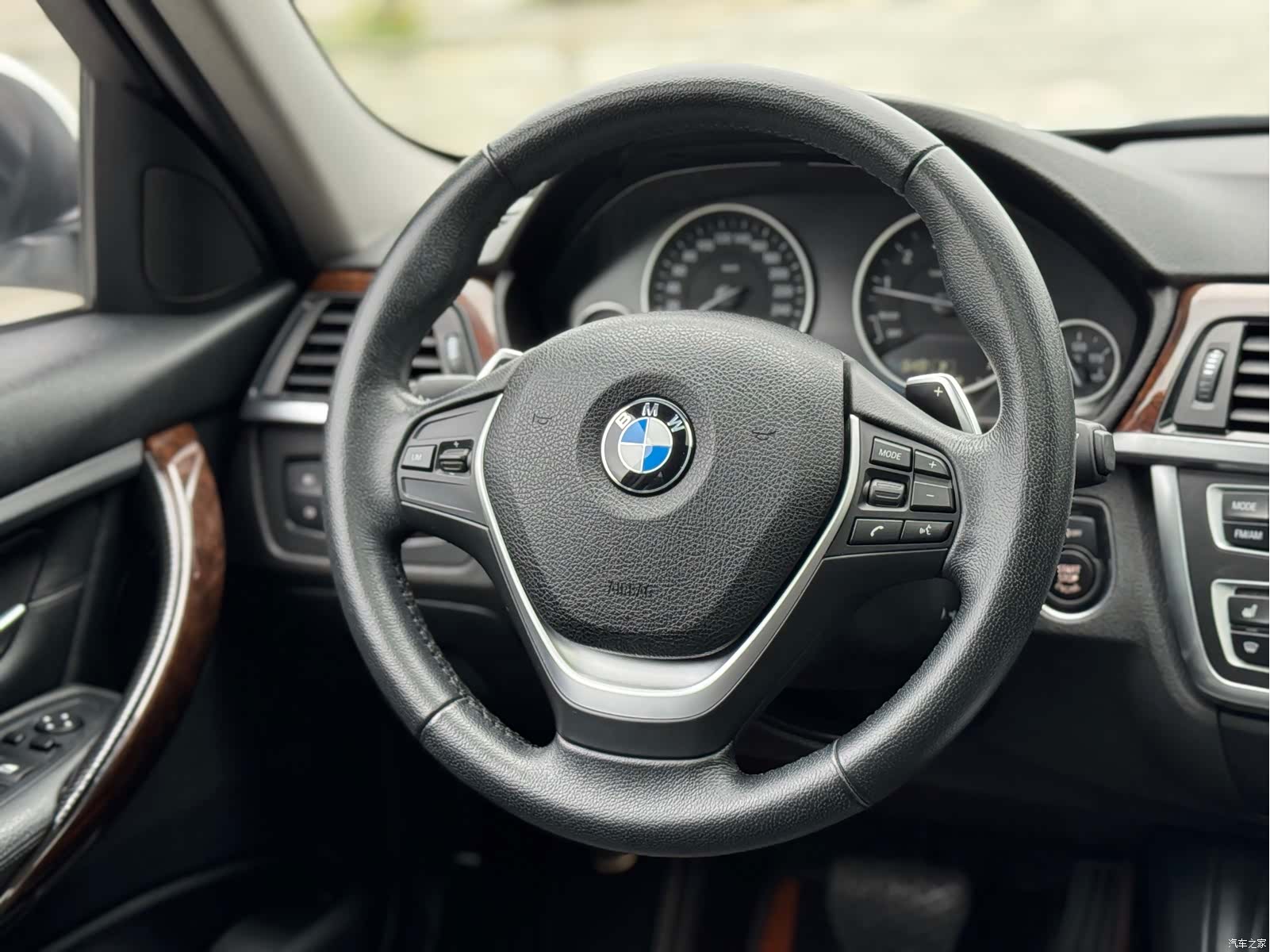 BMW 3 Series, 2015 13
