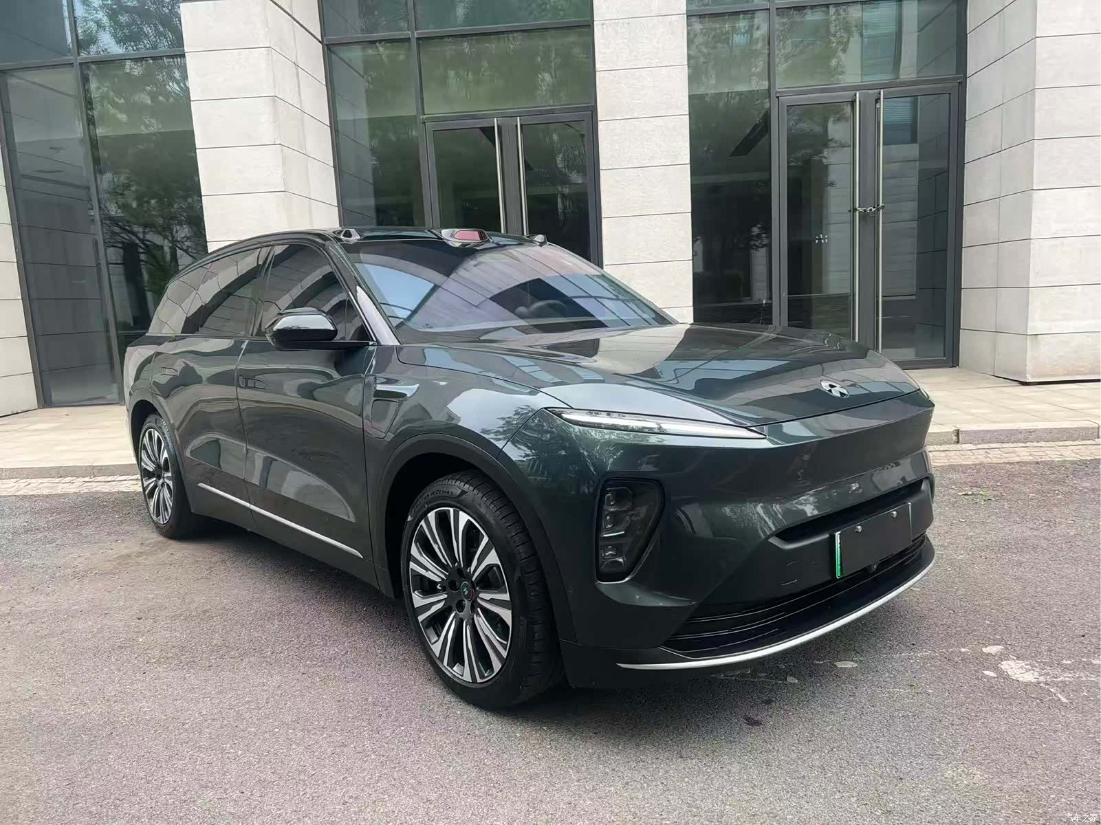NIO ES8, 2024 3
