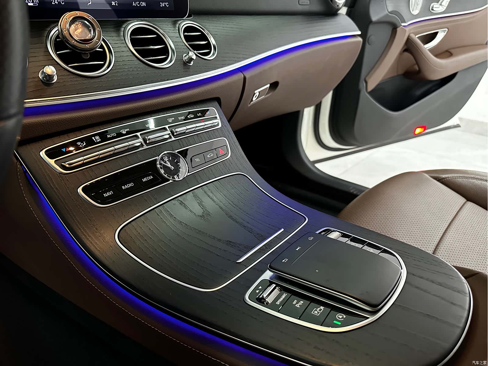 Mercedes-Benz E-Class, 2020 12