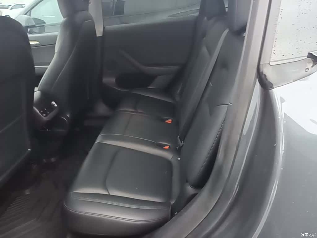 Tesla Model Y, 2021 17