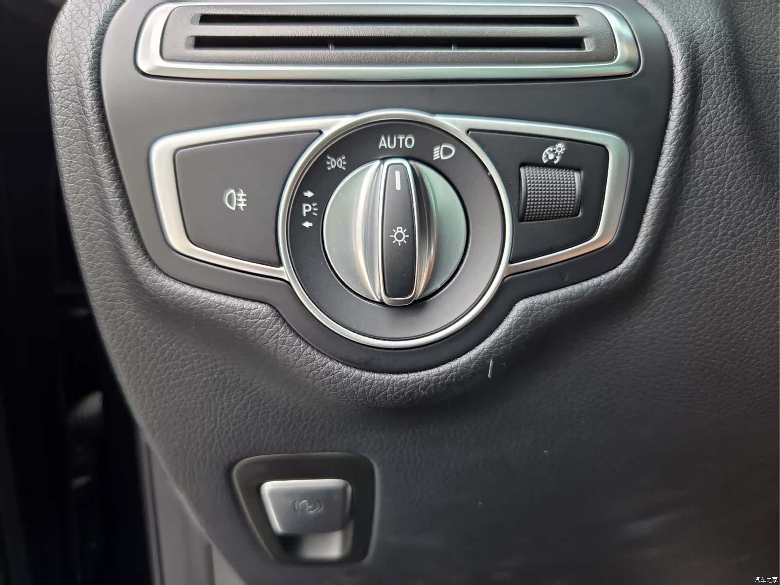 Mercedes-Benz GLC, 2022 12