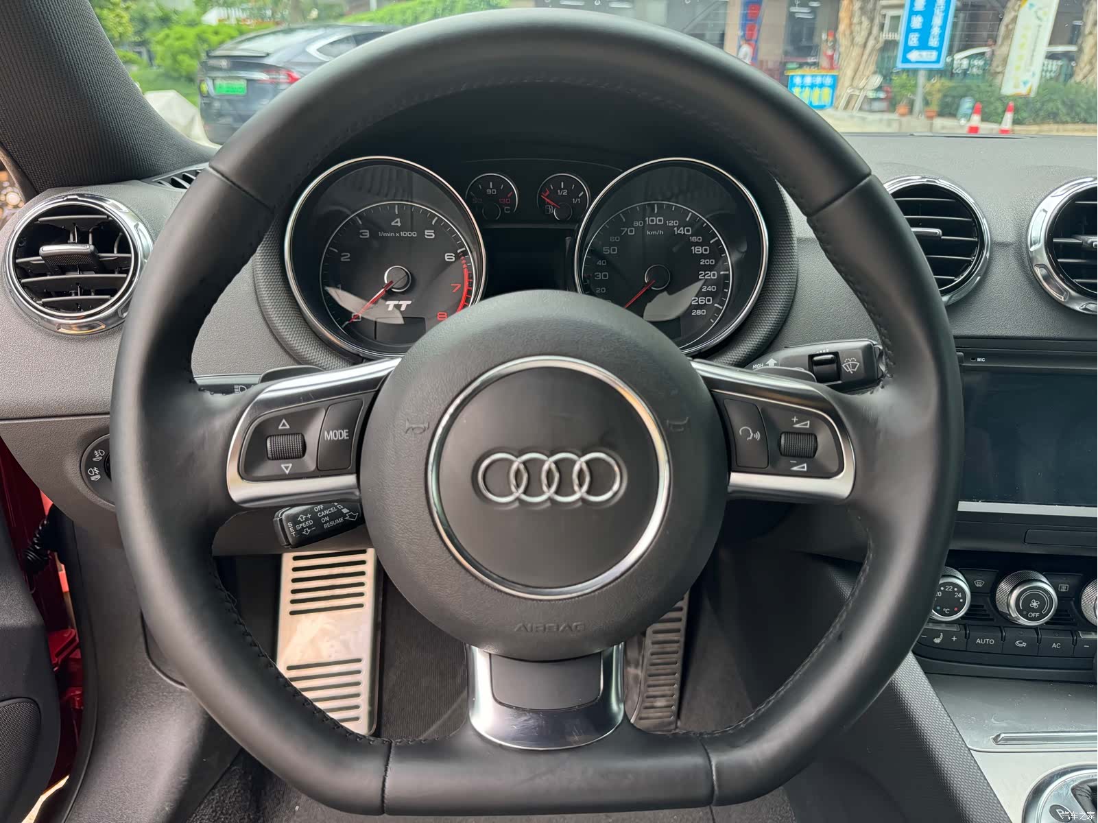 Audi TT, 2011 9