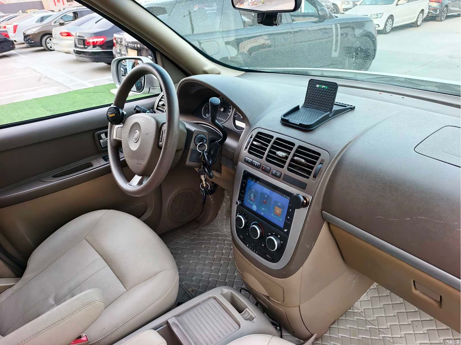 Buick GL8, 2013 16