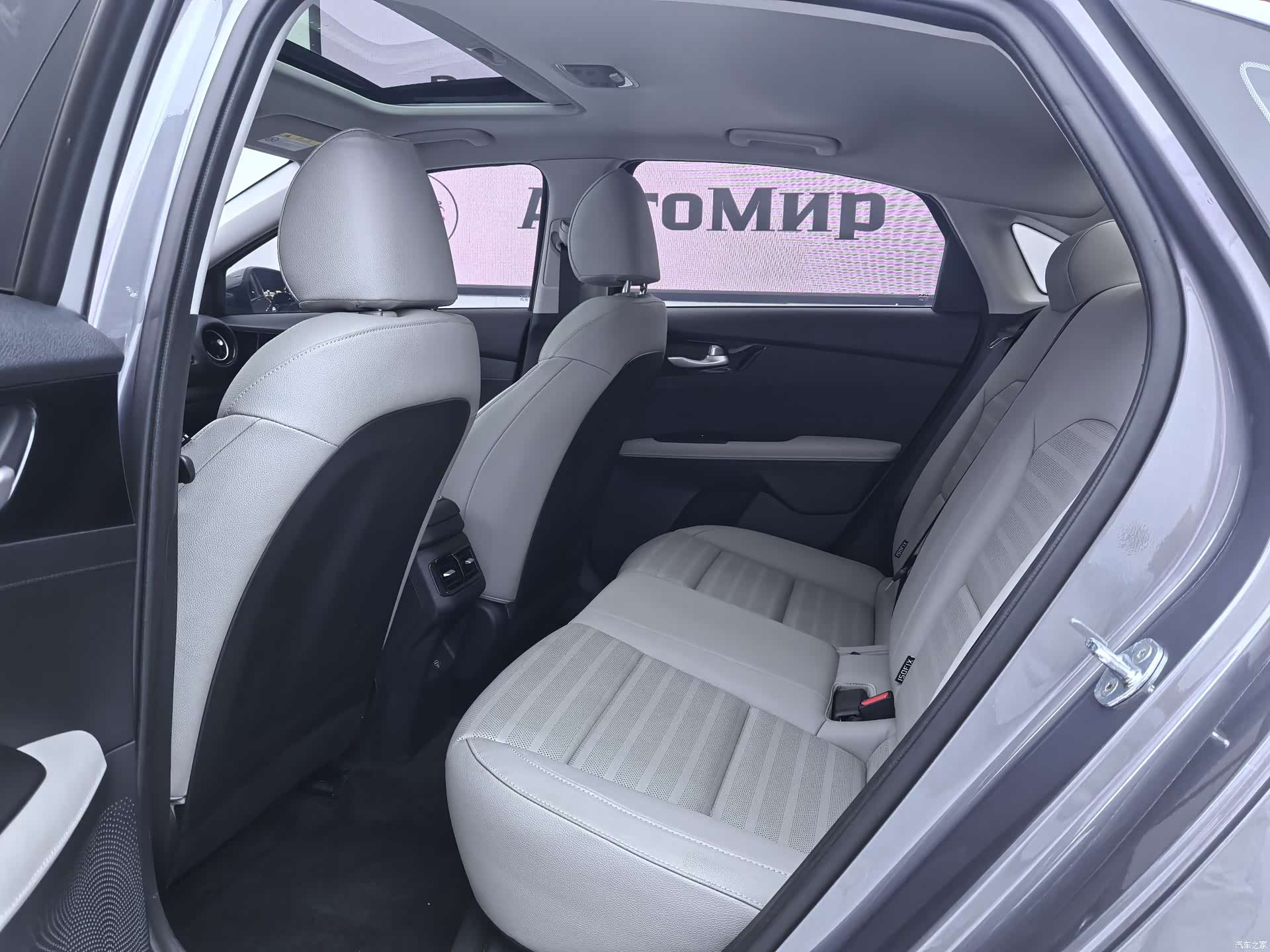 Kia K3, 2023 все фото