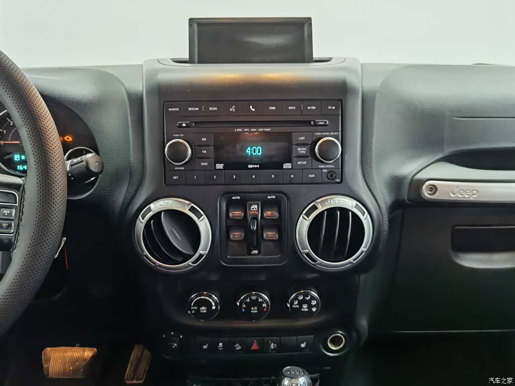 Jeep Wrangler, 2015 12