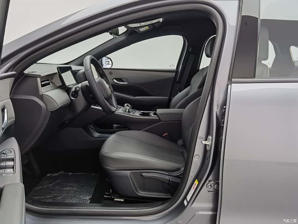 BYD Qin, 2025 10
