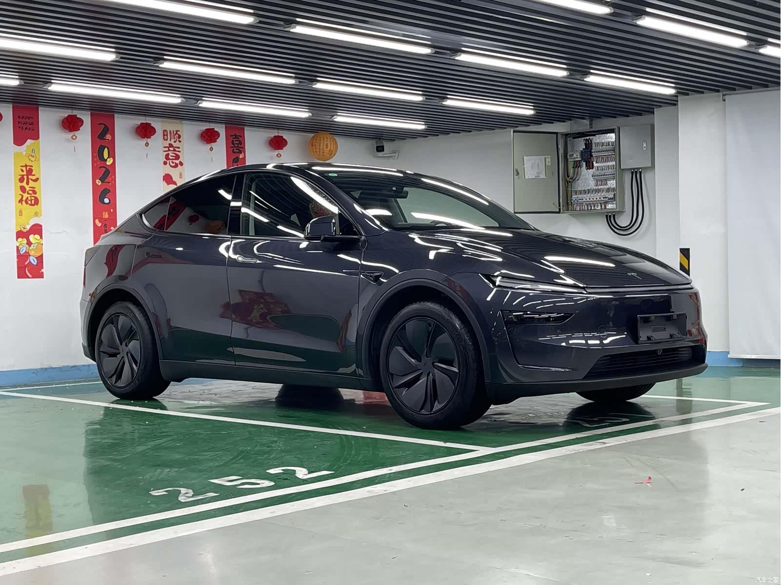 Tesla Model Y, 2025 3