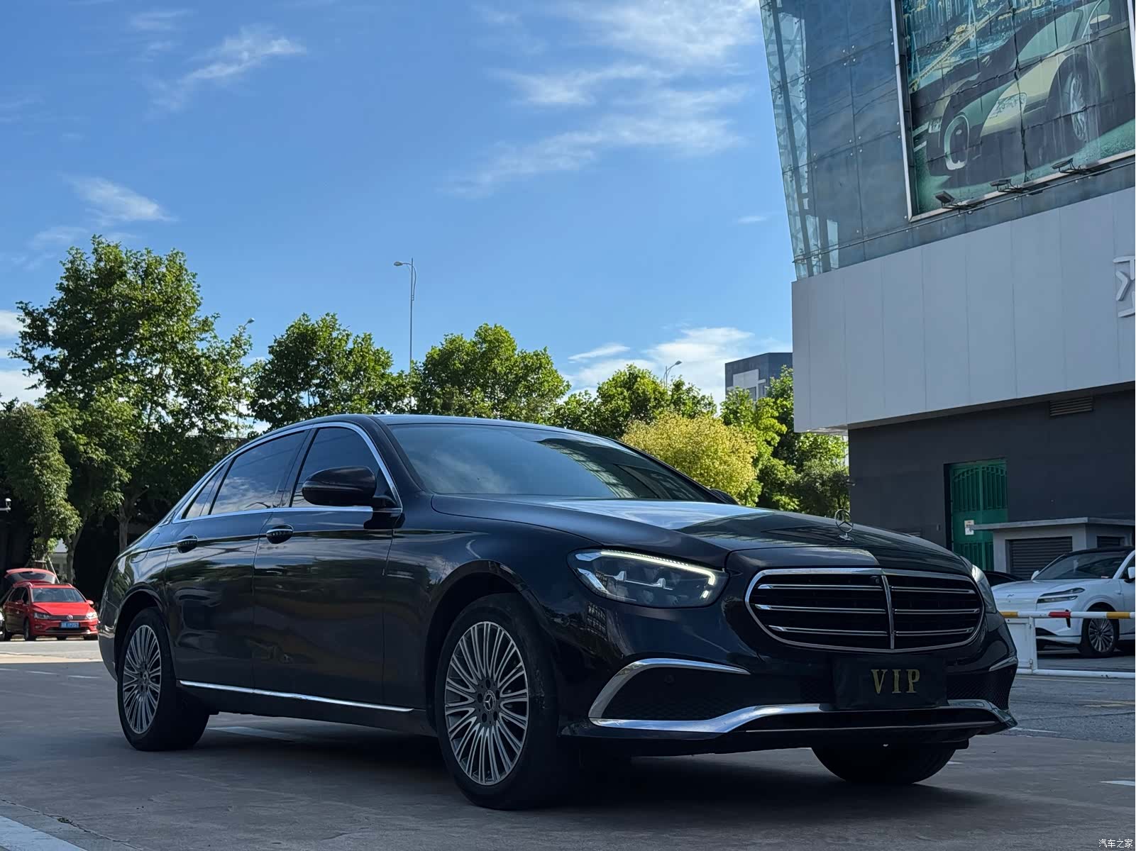 Mercedes-Benz E-Class, 2023 3