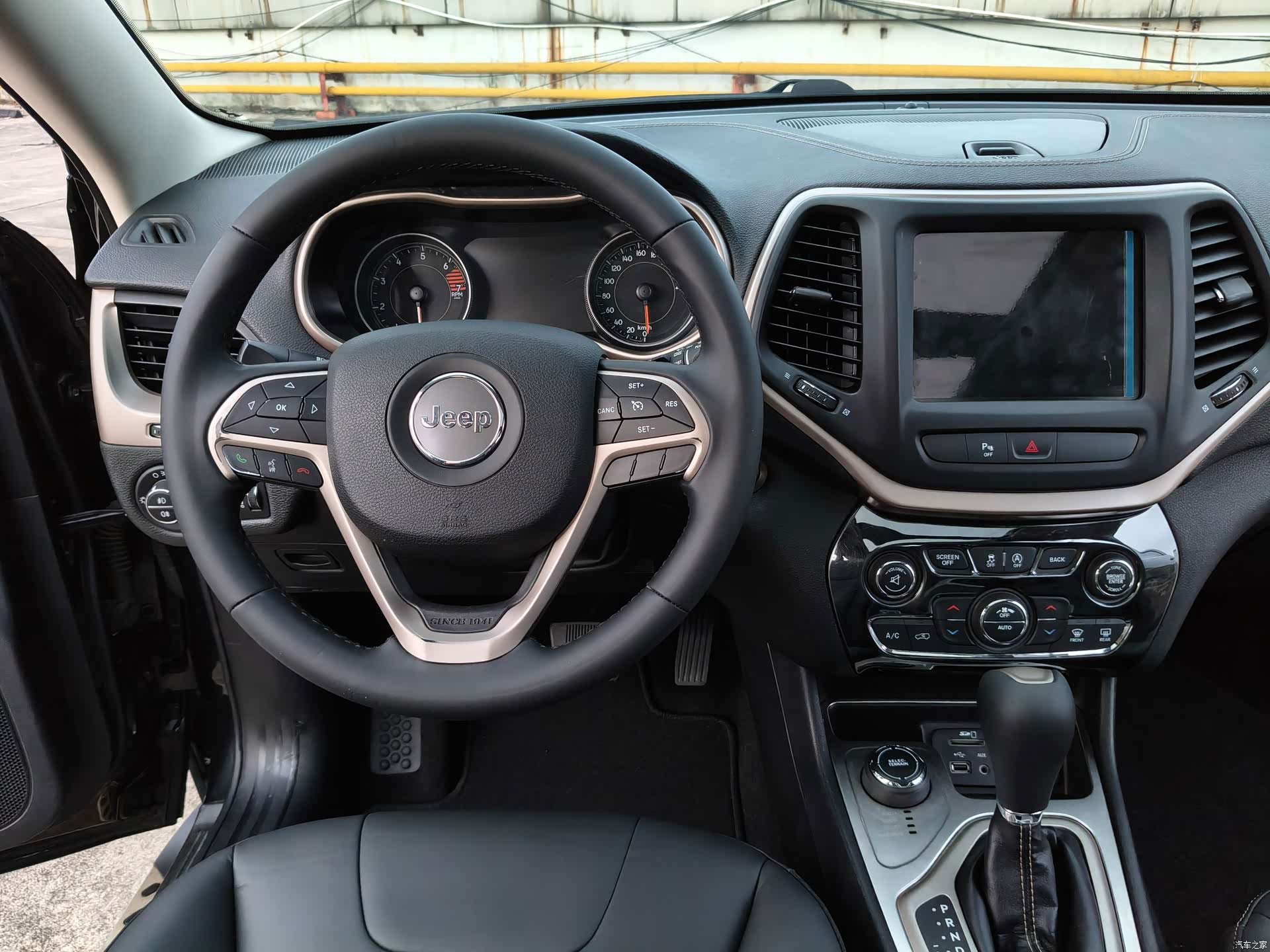 Jeep Cherokee, 2016 14
