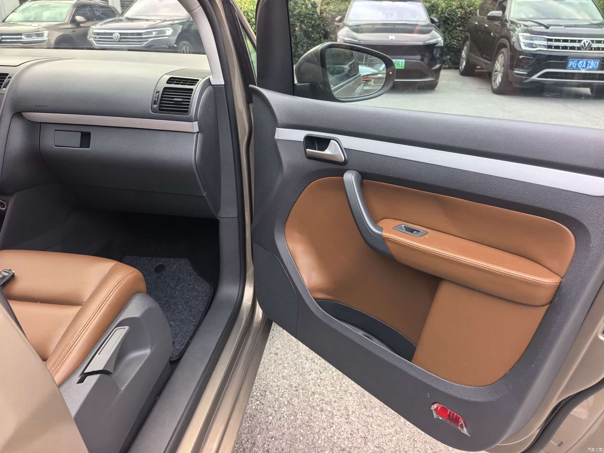 Volkswagen 5, 2015 15