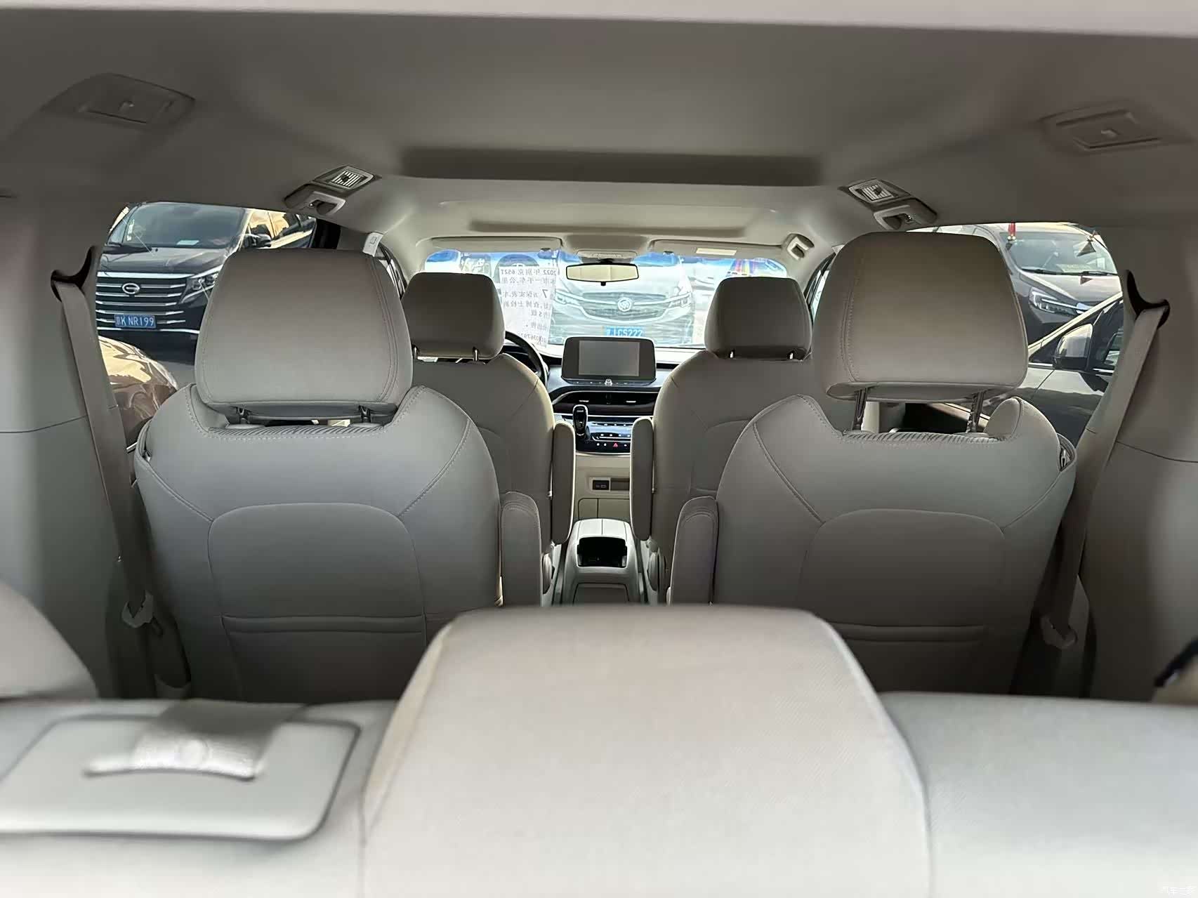 Buick GL8, 2022 7