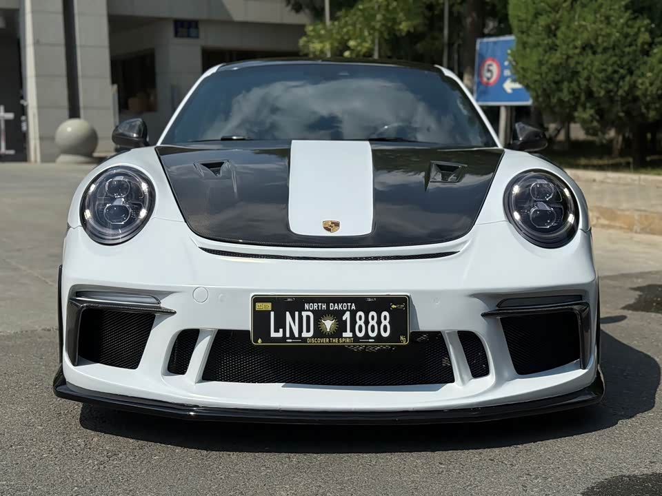 Porsche 911