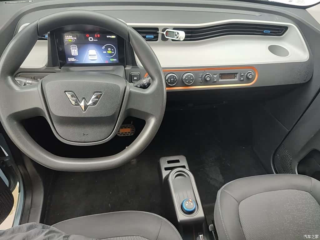 Wuling MINIEV, 2021 10