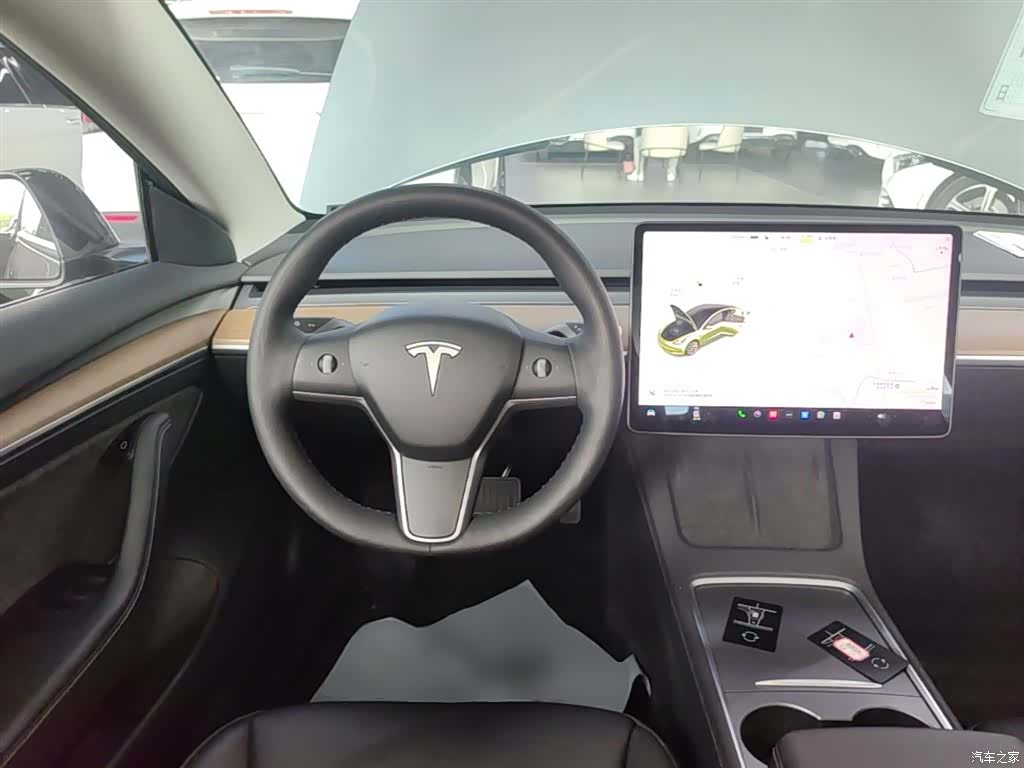 Tesla Model 3, 2021 11