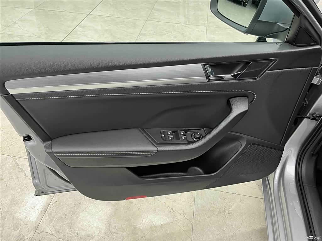 Skoda Superb, 2024 10