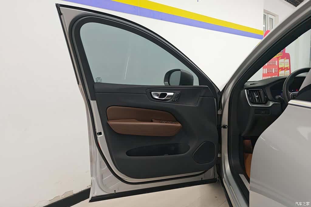 Volvo XC60, 2023 7