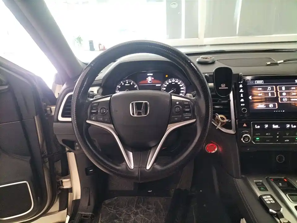 Honda UR-V Honda UR-V