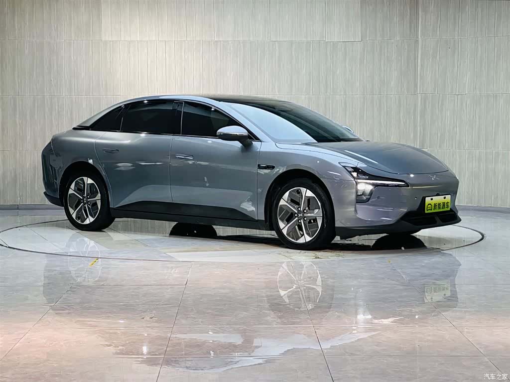 Xpeng Mona M03, 2024 3