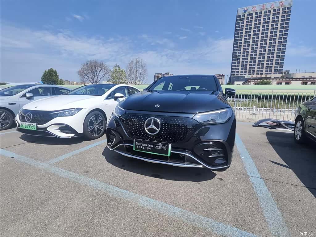 Mercedes-Benz EQE, 2025 12
