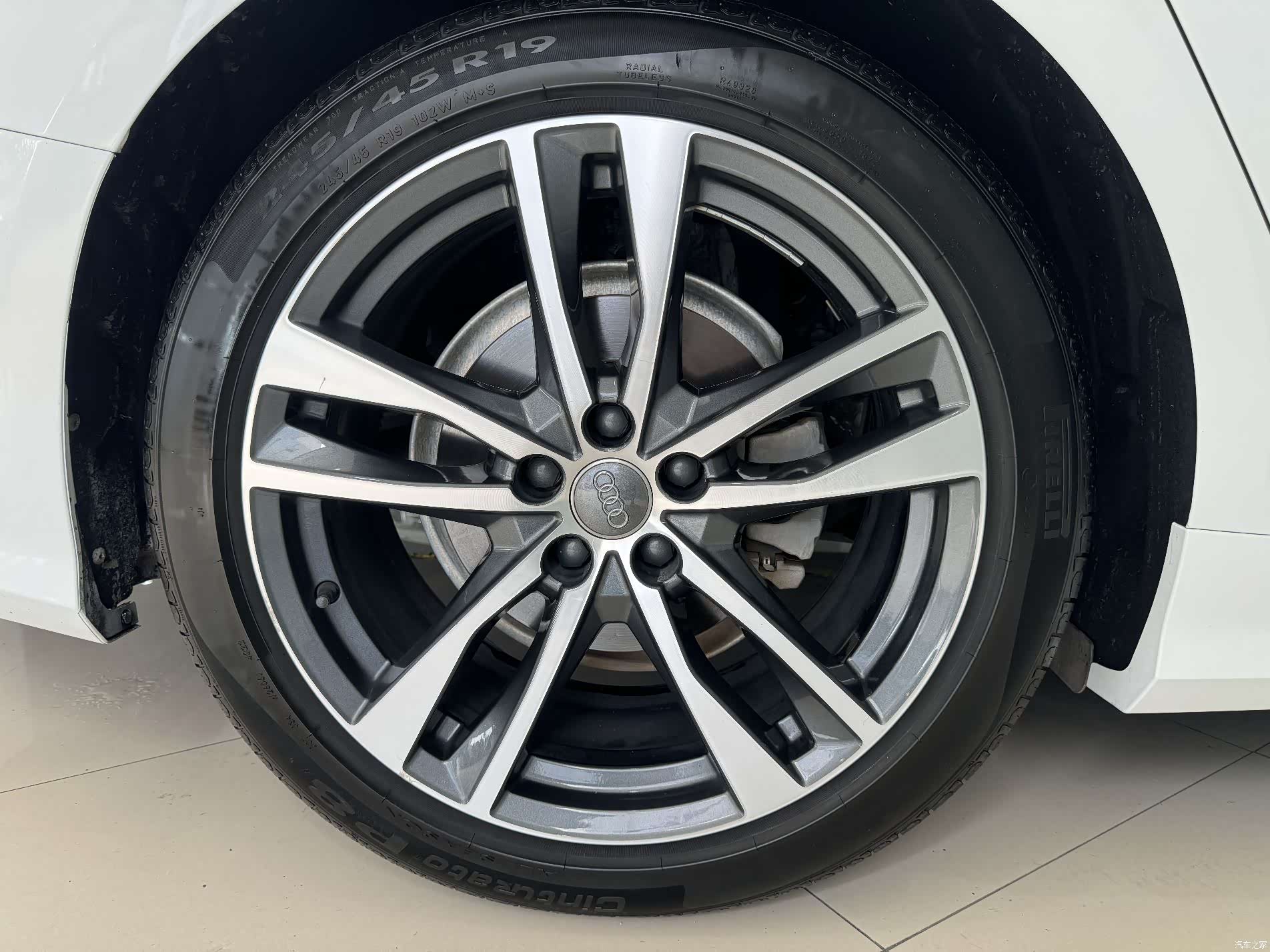Audi A6L, 2020 15
