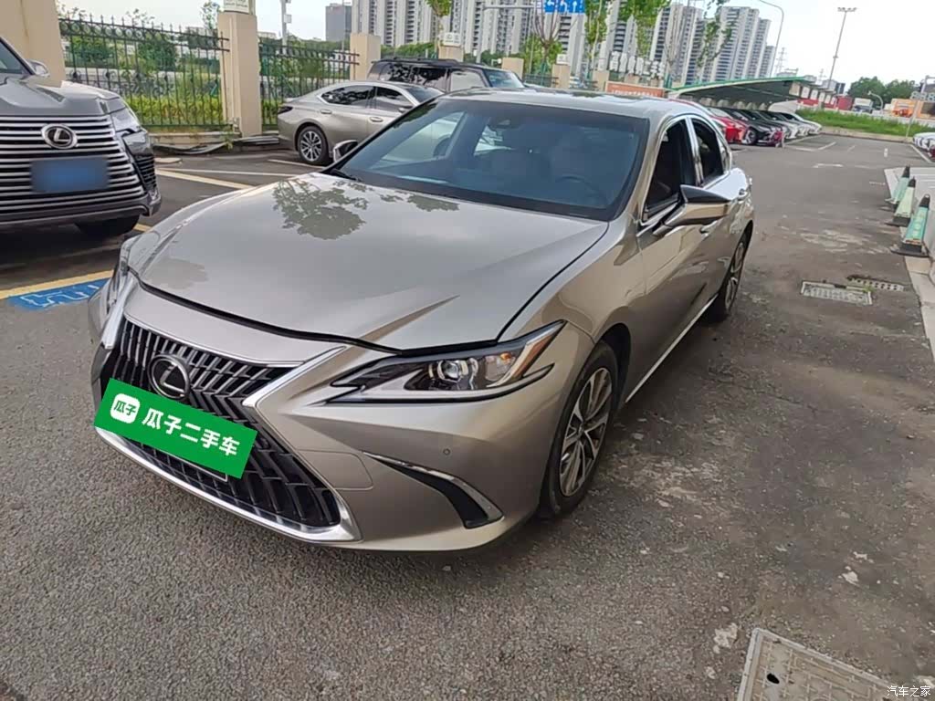 Lexus ES, 2024 2