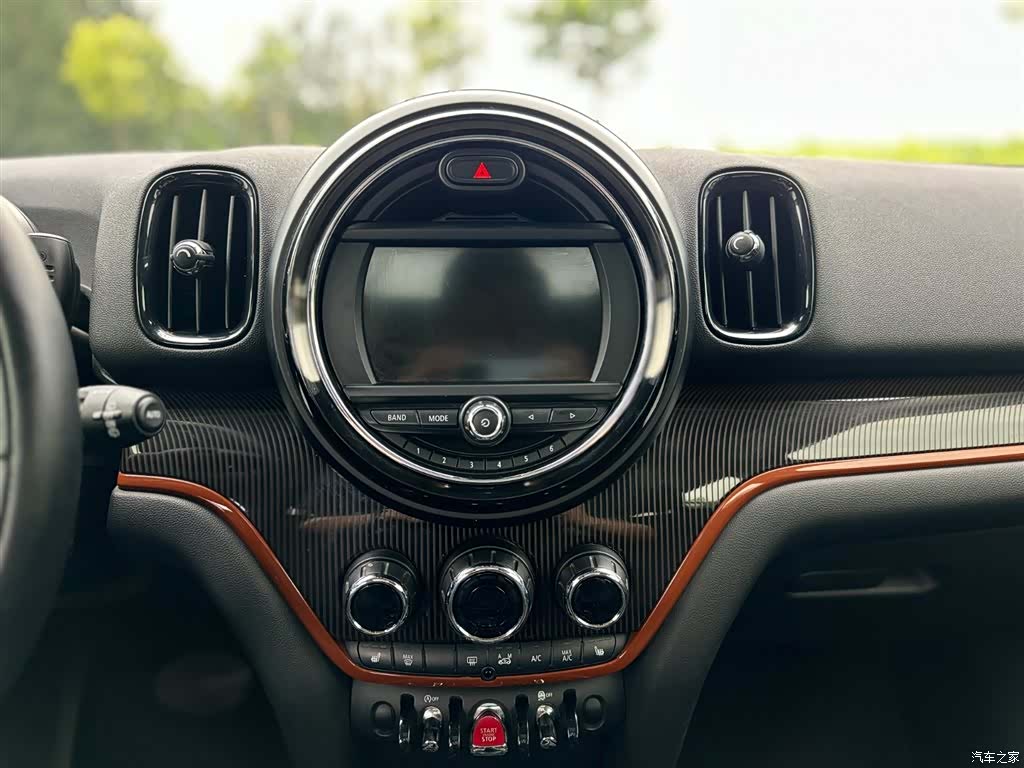 Mini Countryman, 2017 16