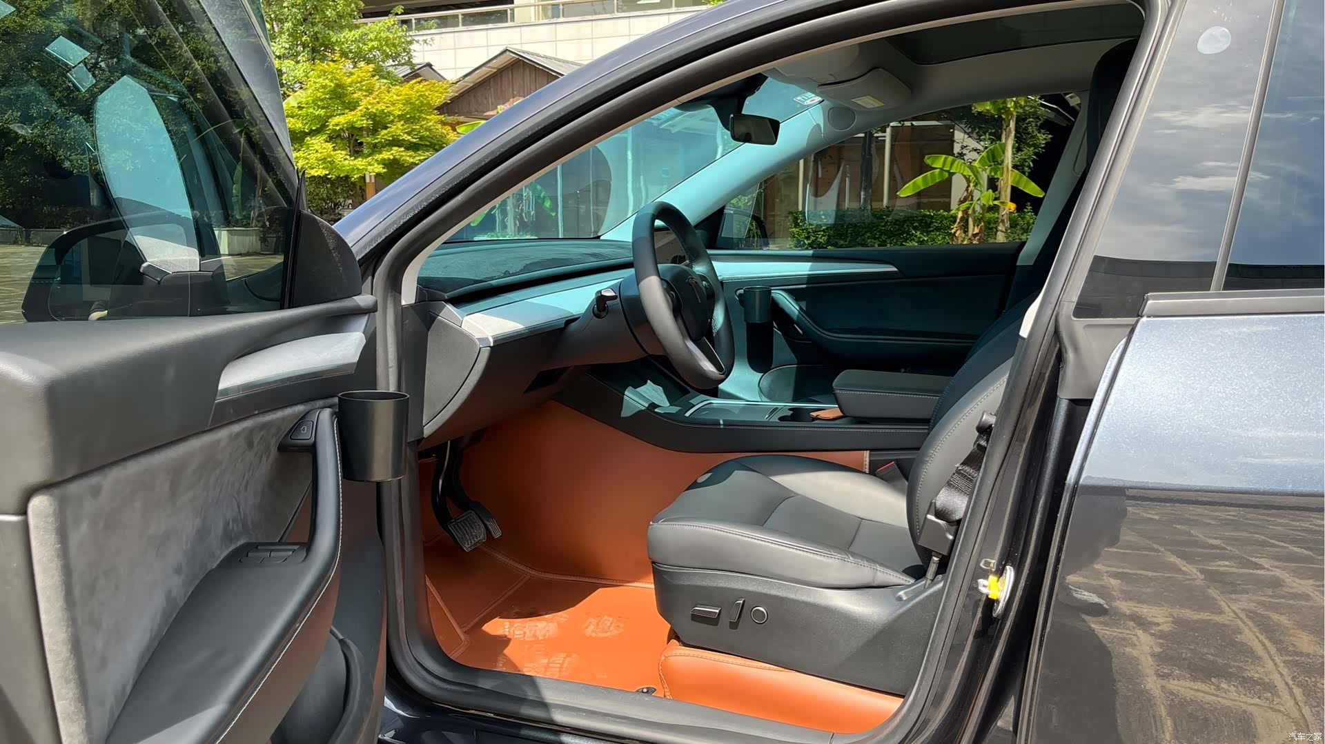 Tesla Model Y, 2024 9
