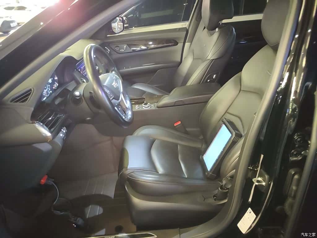 Cadillac CT6, 2023 15