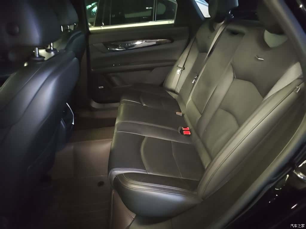 Cadillac CT6, 2023 17