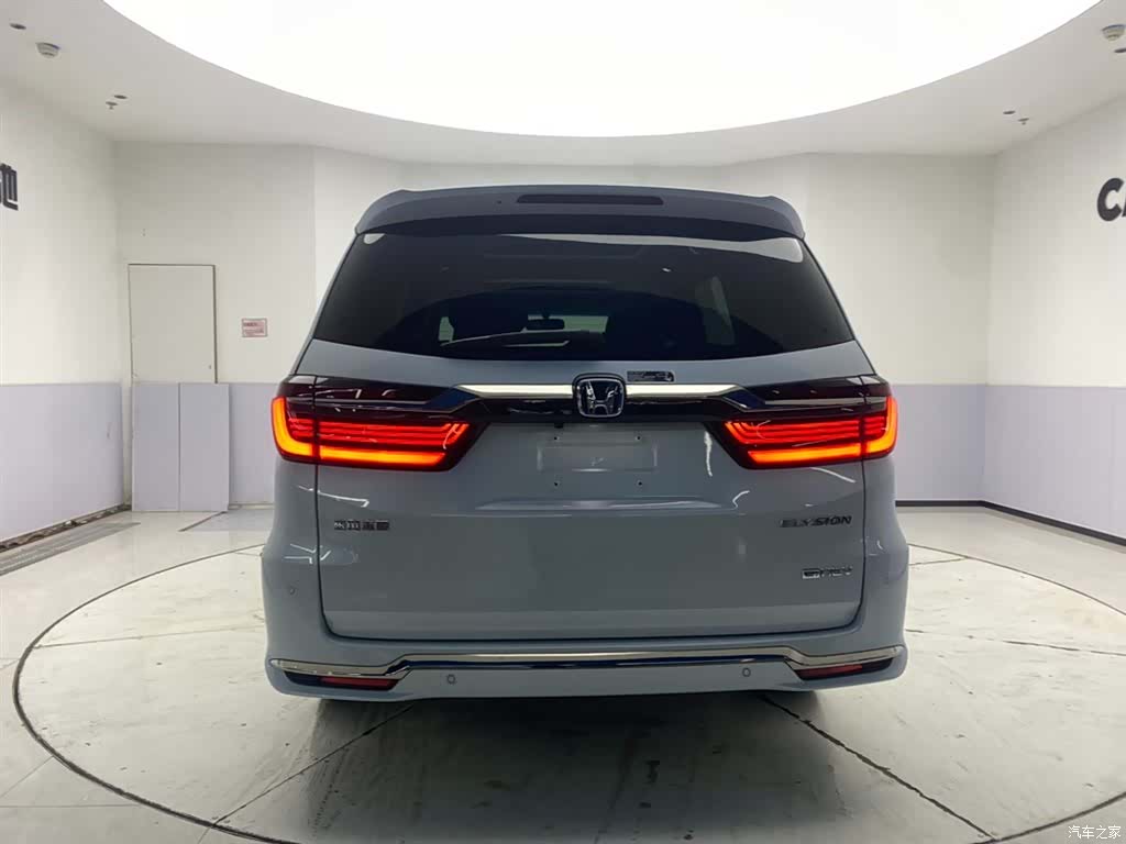 Honda Elysion, 2025 6