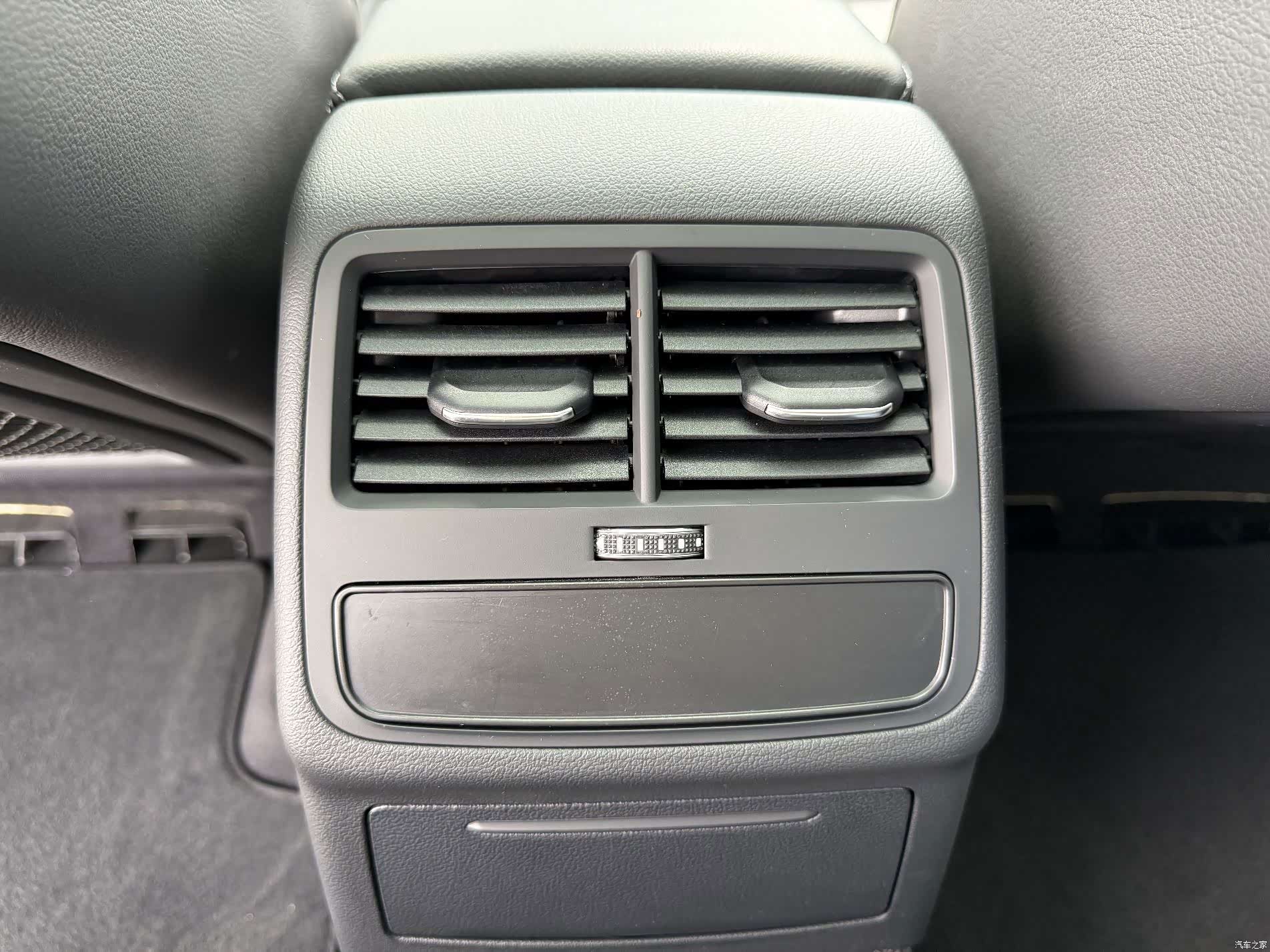Audi A4L, 2017 16