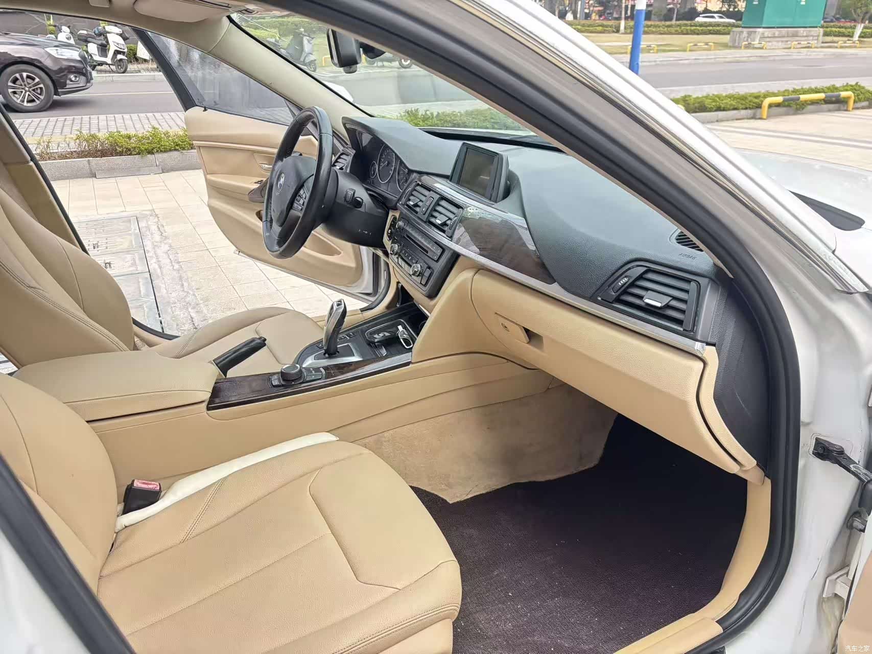 BMW 3 Series, 2013 27