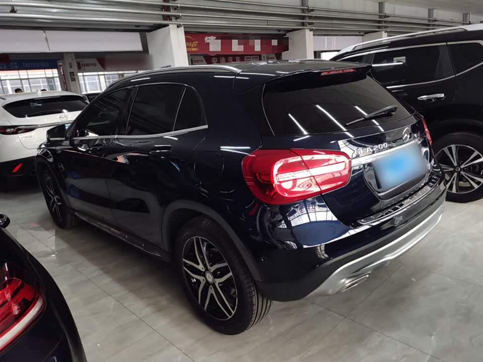 Mercedes-Benz GLA
