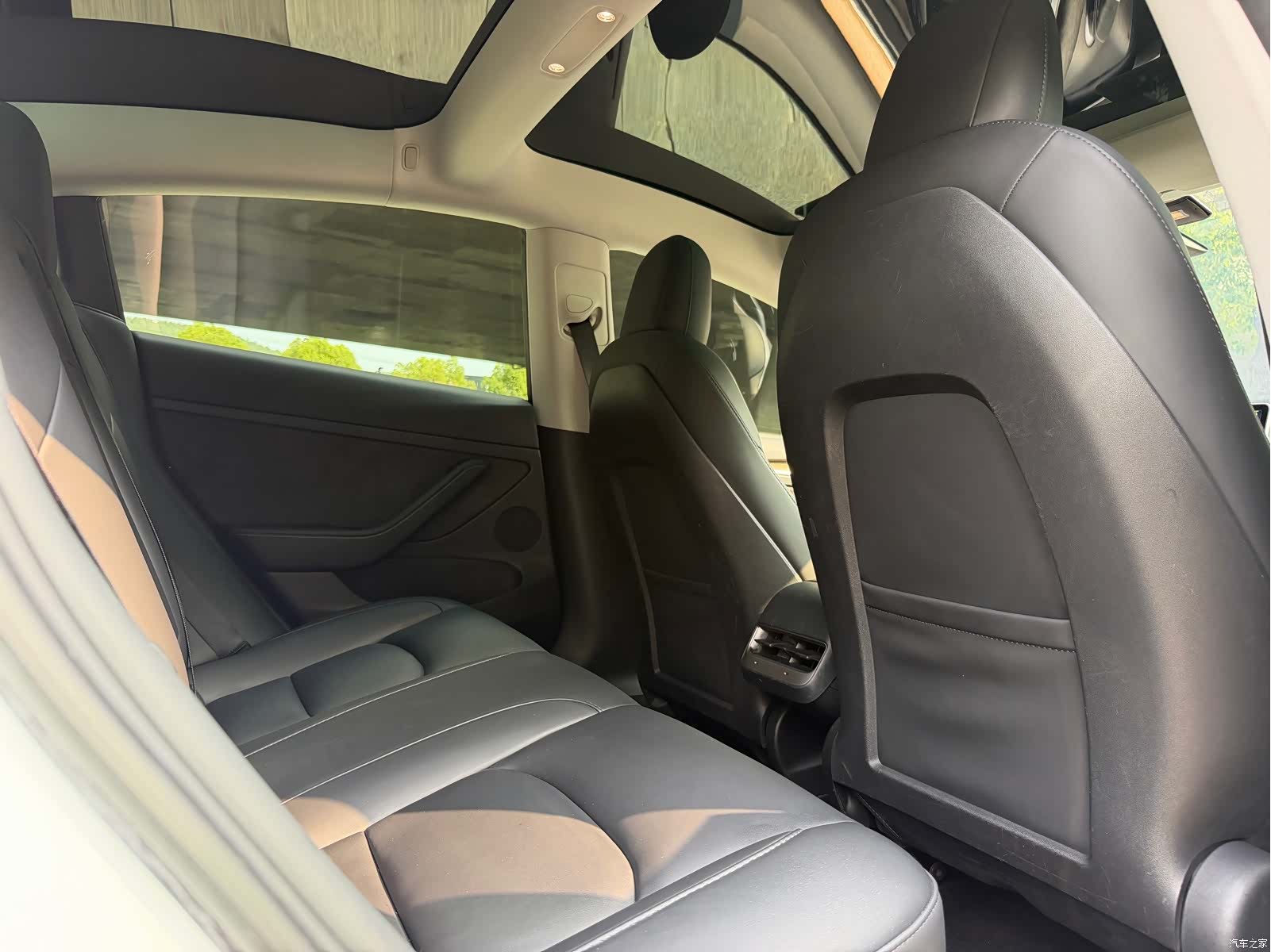 Tesla Model 3, 2022 9