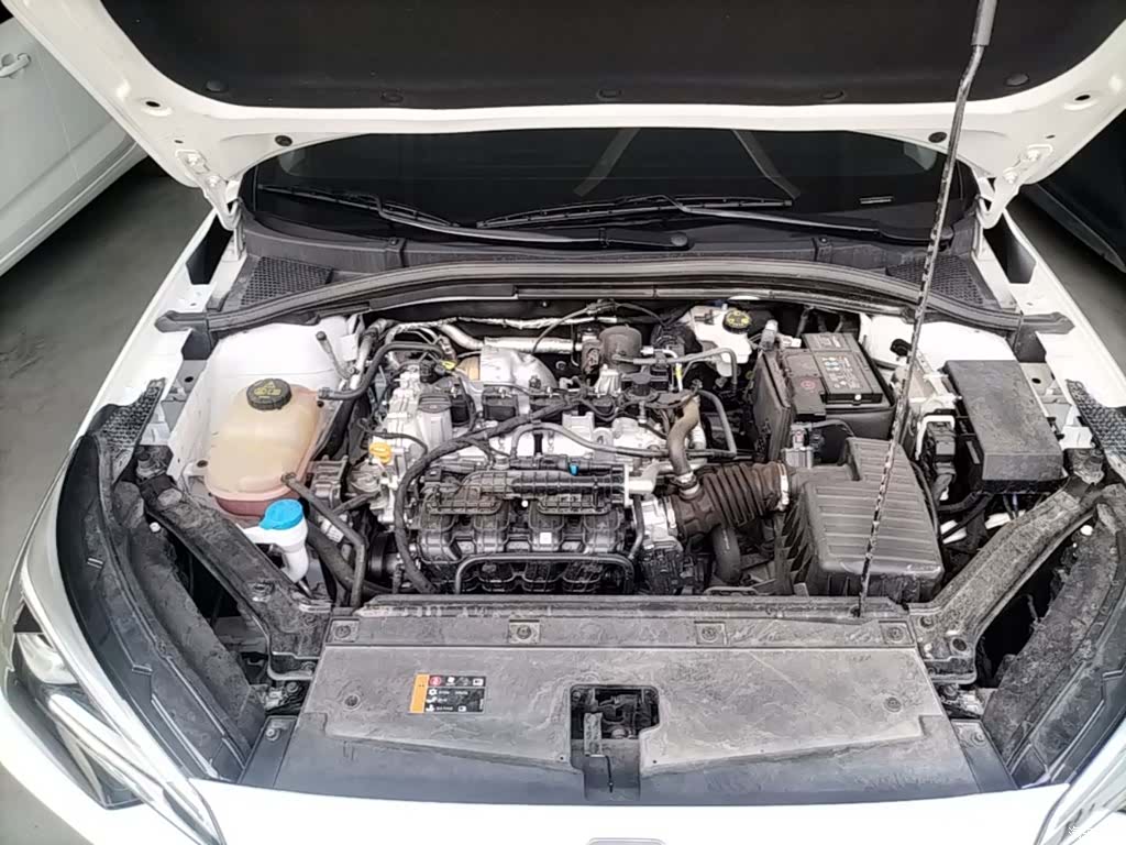 Roewe i5, 2025 20