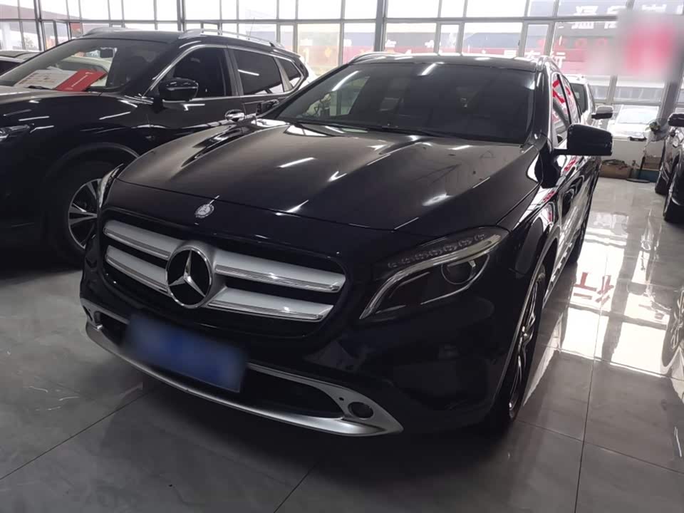 Mercedes-Benz GLA