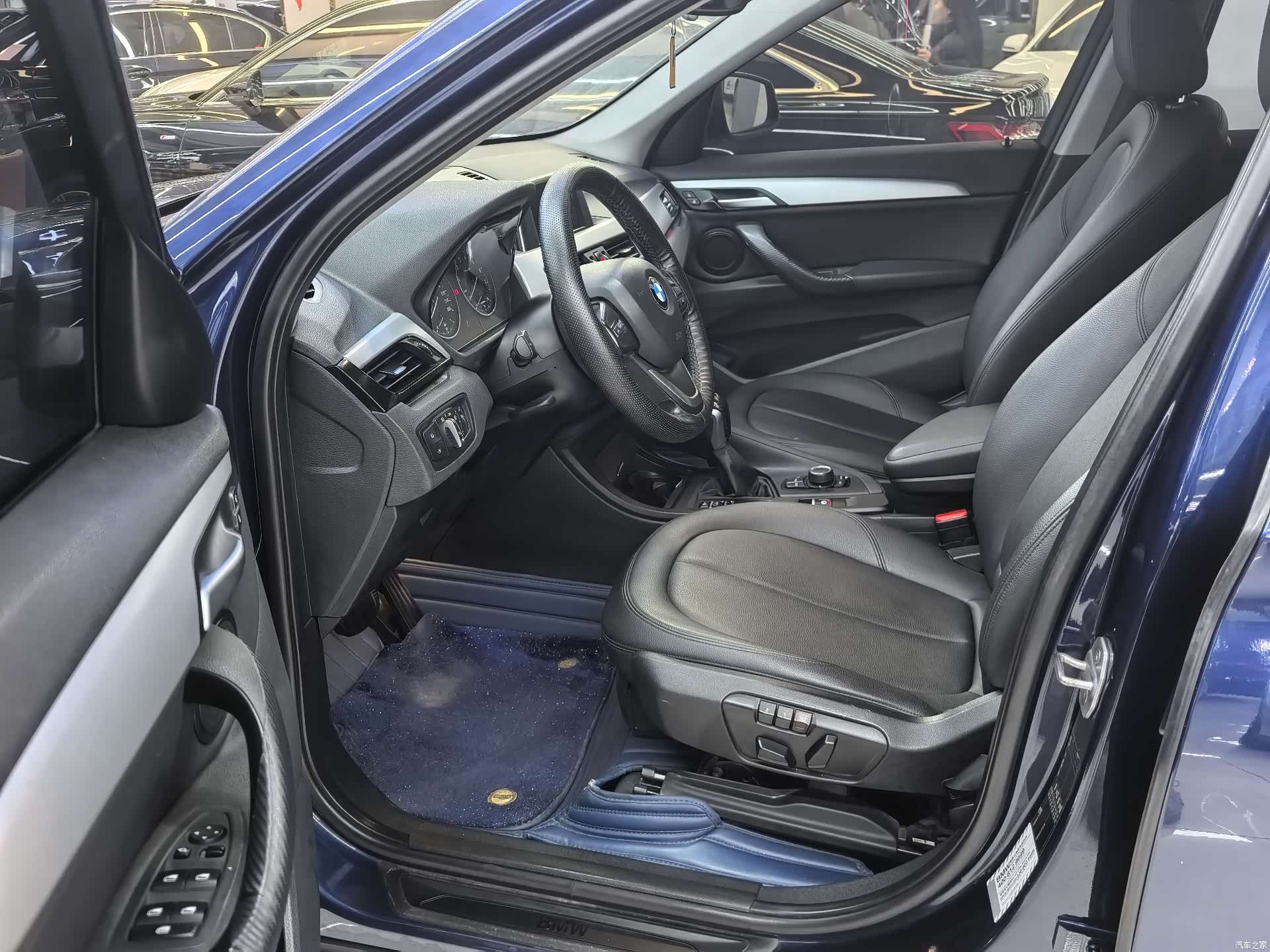 BMW X1, 2017 все фото
