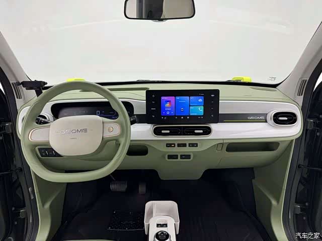 Geely Panda, 2025 2
