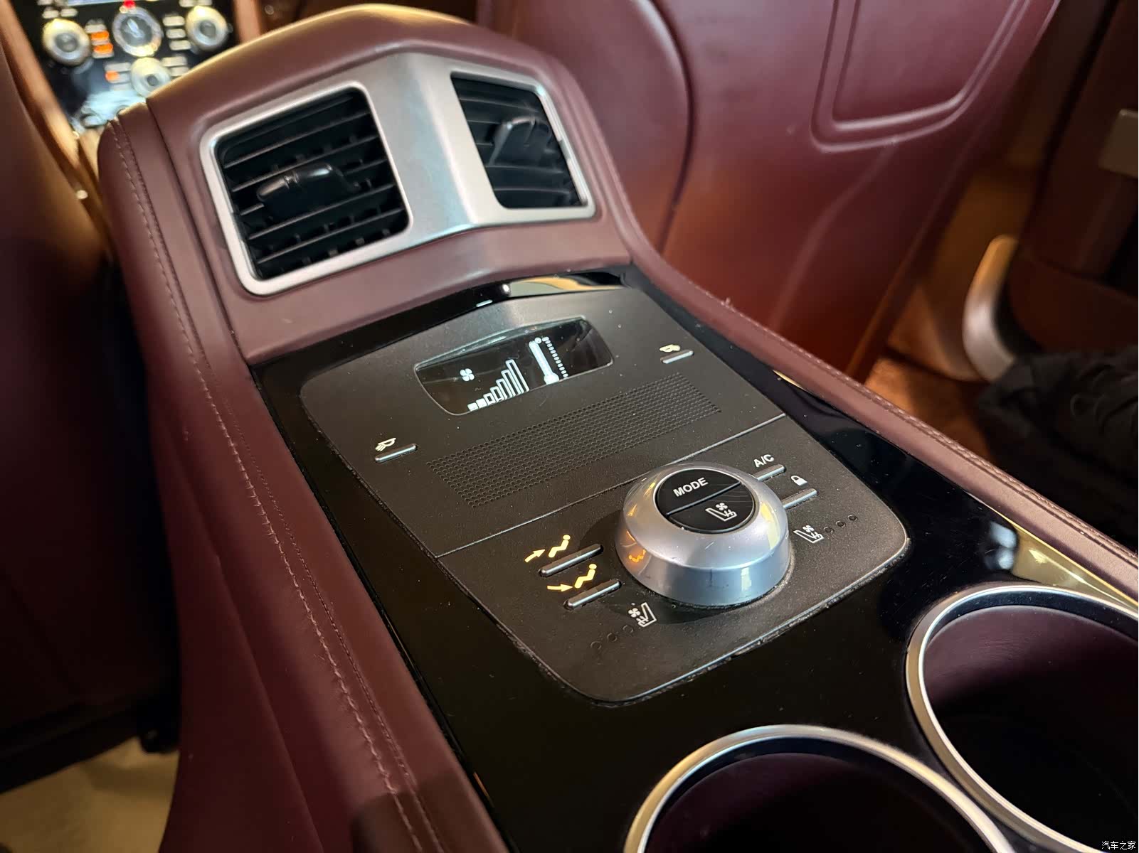 Aston Martin Rapide, 2017 14