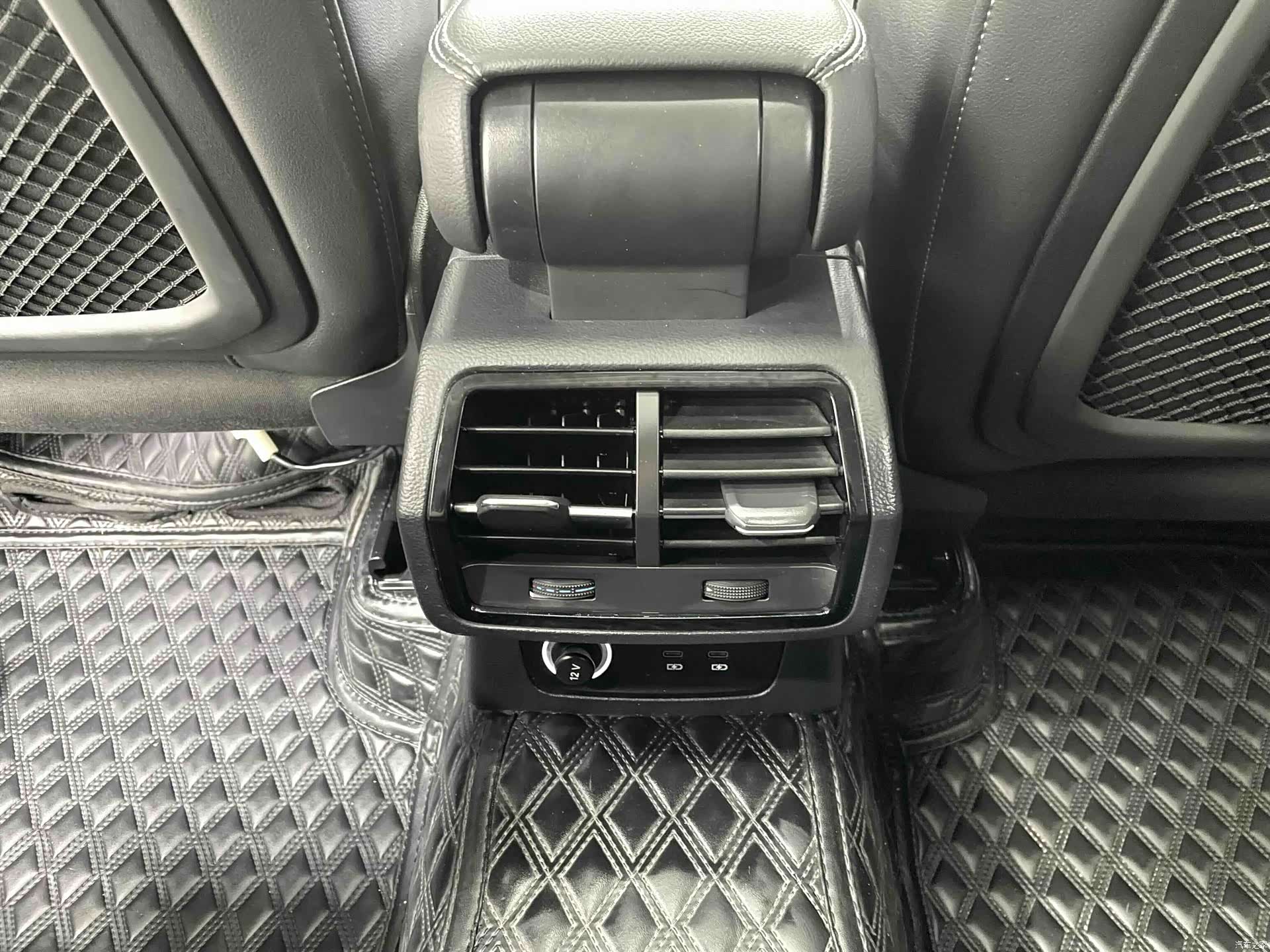 Audi Q3, 2022 14
