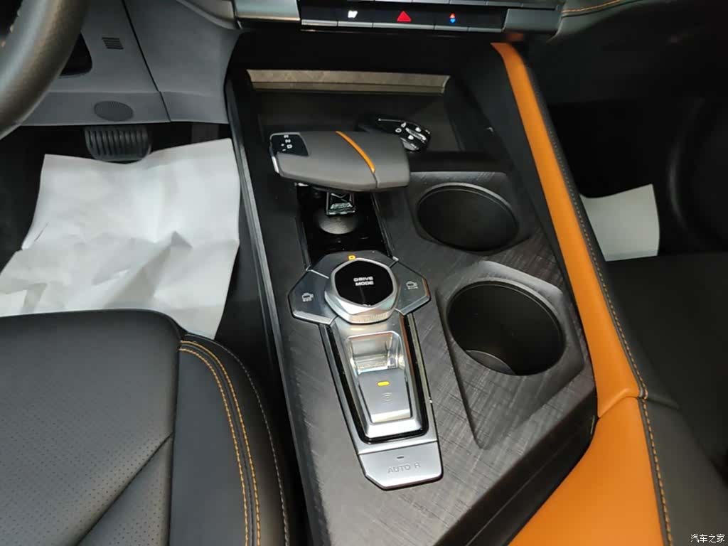 Changan UNI-V, 2023 14