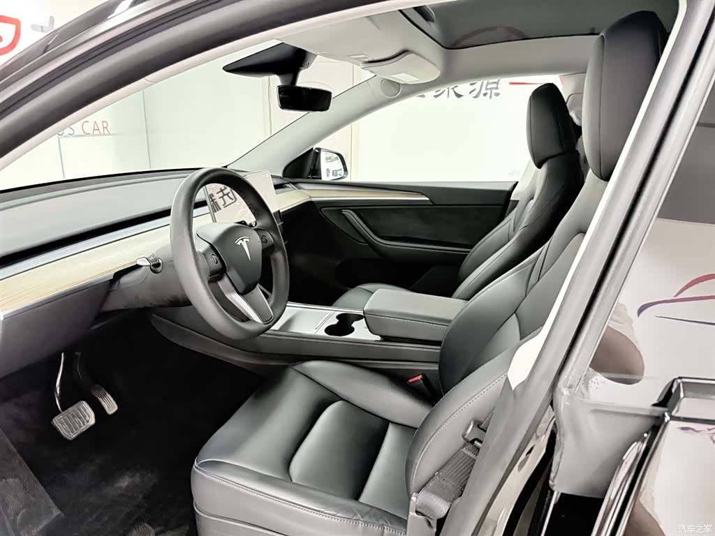 Tesla Model Y, 2023 8