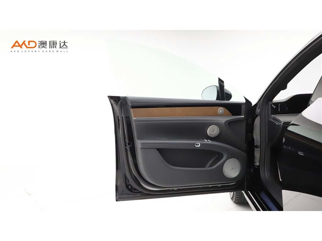 Stelato S9, 2025 10