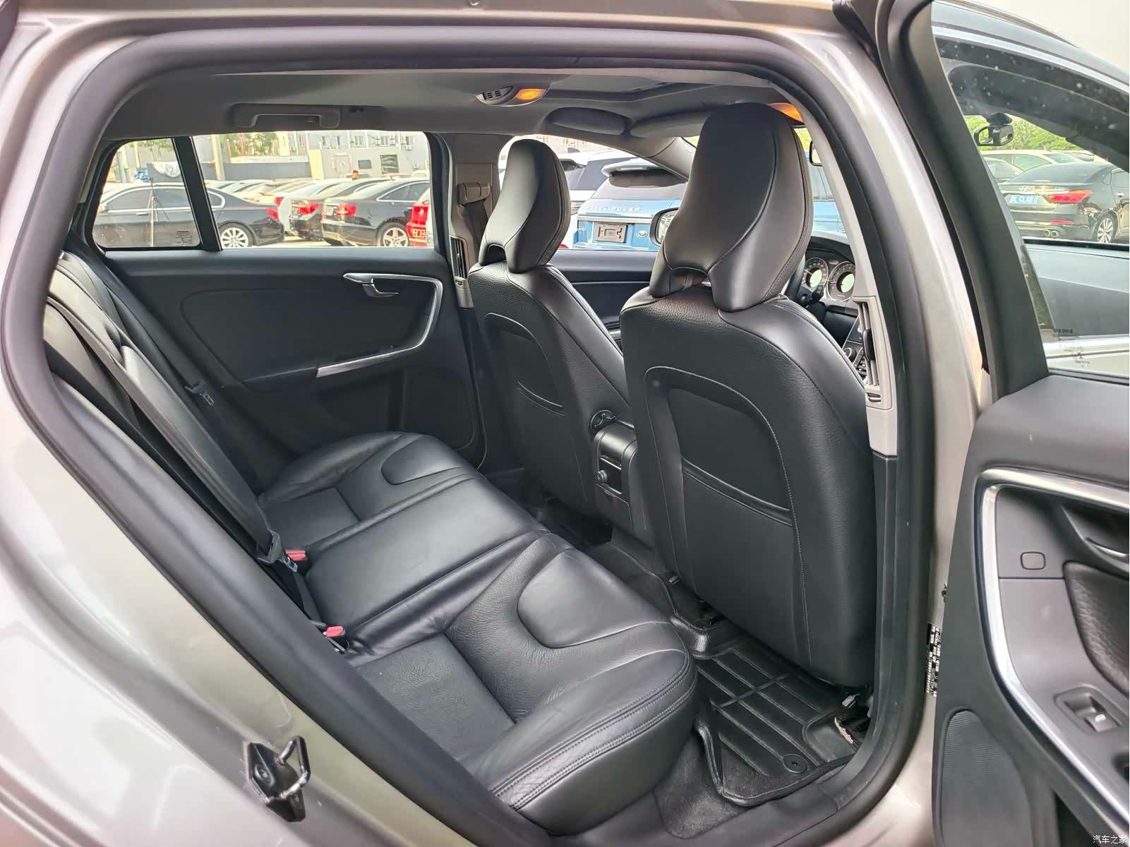 Volvo V60, 2013 19
