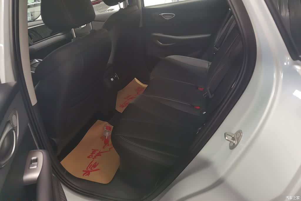 BYD HiAce, 2026 11