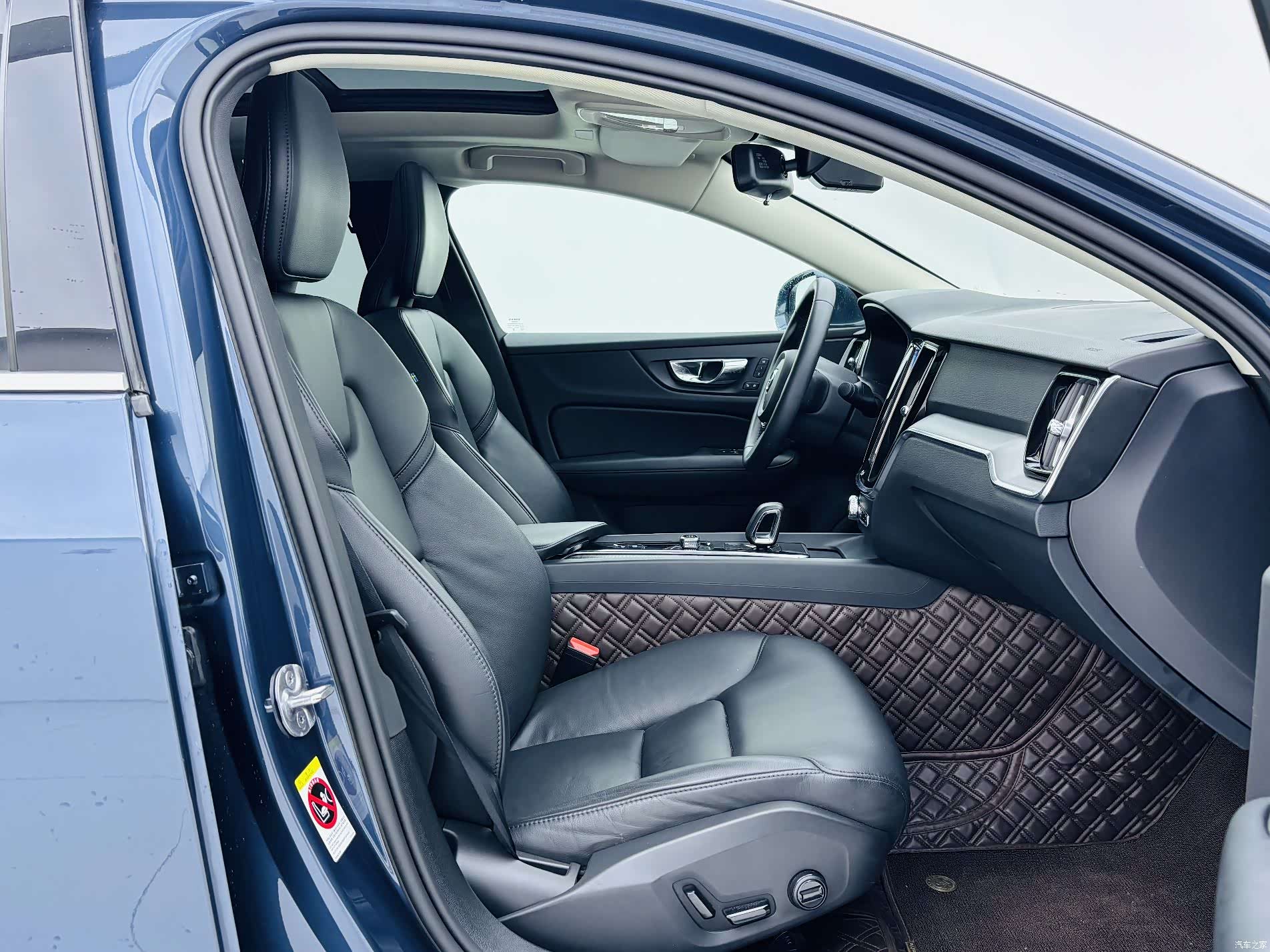 Volvo S60, 2023 15