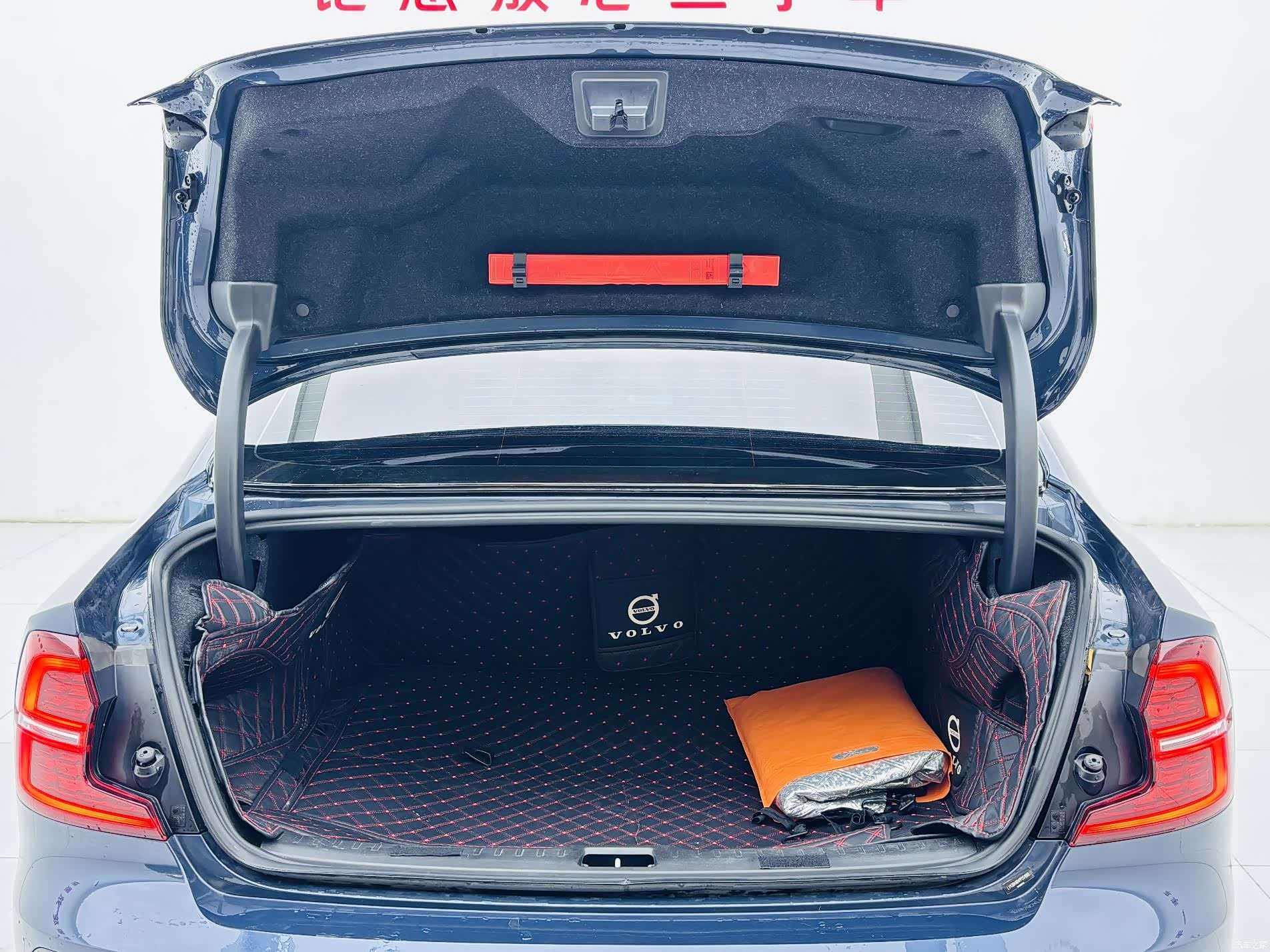 Volvo S60, 2023 17