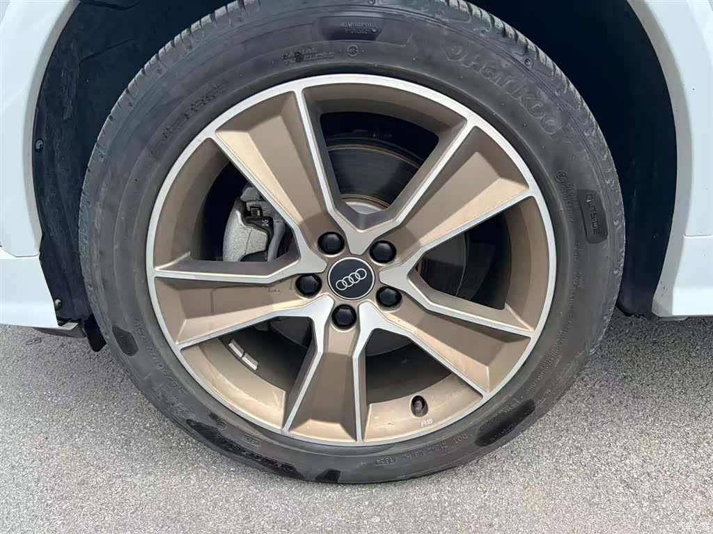 Audi Q2L, 2024 10
