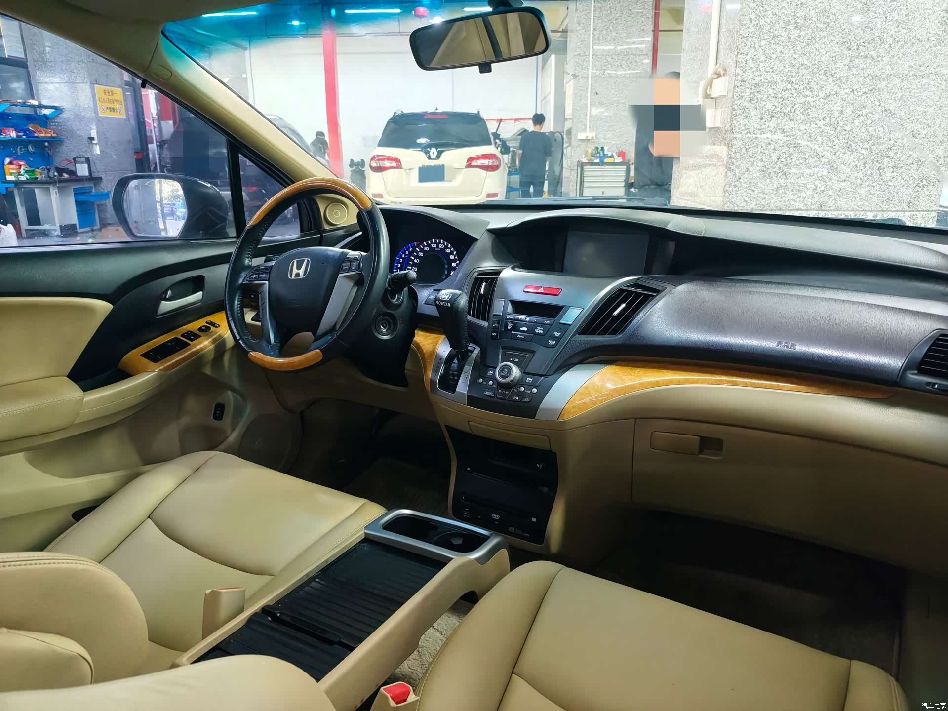 Honda Odyssey, 2011 7