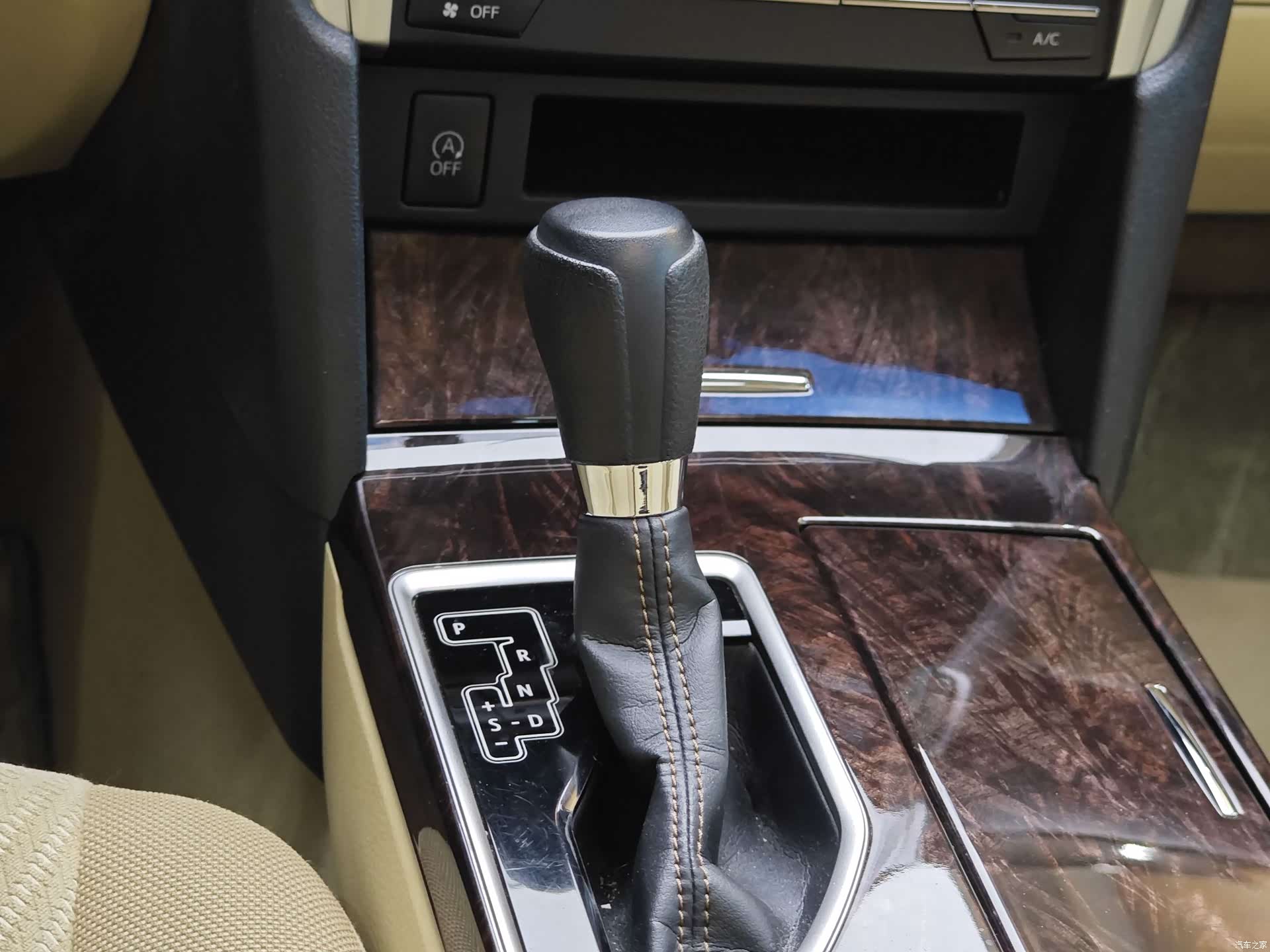 Toyota Camry, 2016 18